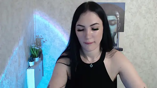 MisssShy  online show from November 22, 2025, 4:33 am