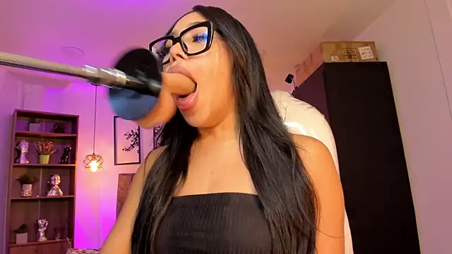 Olivia ds online show from January 13, 2025, 7:11 am