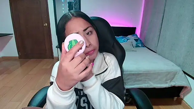 yesie hot online show from January 31, 2025, 12:39 am