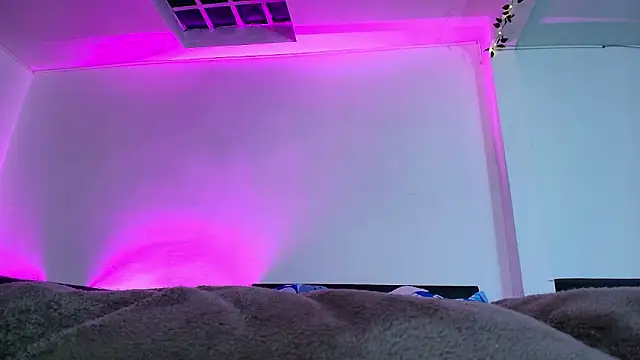 yesie hot online show from March 8, 2026, 1:14 am