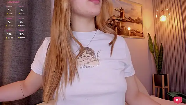 Assh lee  online show from March 10, 2025, 12:37 pm