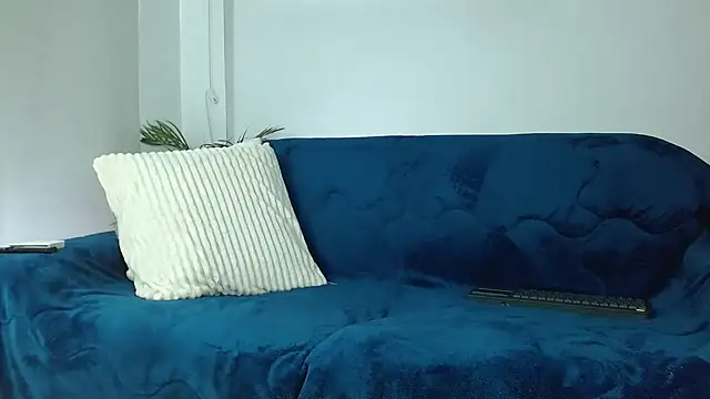 Robyn Miller online show from September 25, 2025, 3:05 pm