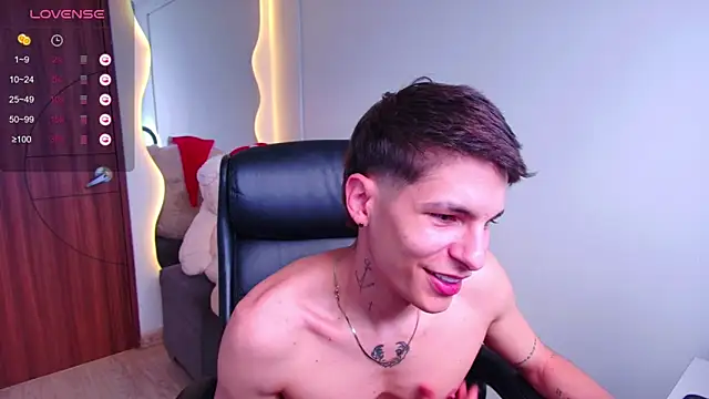 Snapshot of harrisoncuper chatting on December 31, 2024, 10:23 pm harrisoncuper online show from December 31, 2024, 10:23 pm