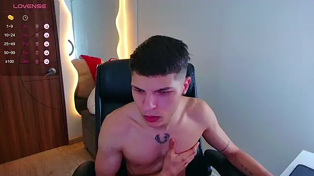 Snapshot of harrisoncuper chatting on January 16, 2025, 1:48 am harrisoncuper online show from January 16, 2025, 1:48 am