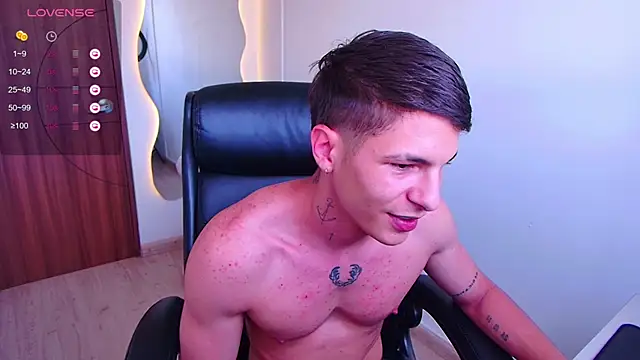 Snapshot of harrisoncuper chatting on March 17, 2025, 10:28 pm harrisoncuper online show from March 17, 2025, 10:28 pm