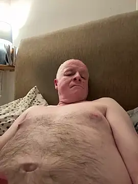 locallad88 online show from February 5, 2025, 8:35 pm