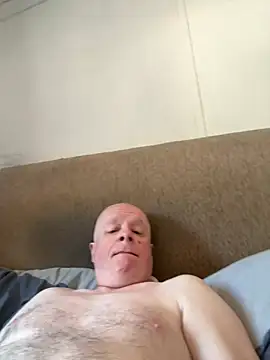 Snapshot of locallad88 chatting on June 19, 2026, 9:46 am locallad88 online show from June 19, 2026, 9:46 am