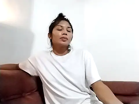 MaxxineMorenaTs online show from December 14, 2025, 8:35 pm