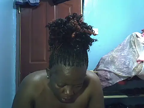 Ebonyceline online show from April 15, 2026, 12:39 am