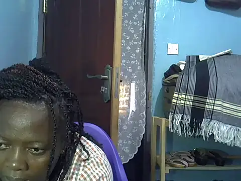 Ebonyceline online show from May 17, 2026, 7:17 am