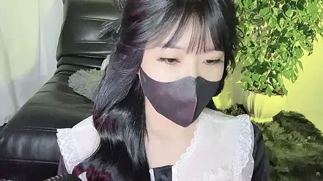 Mya Lee online show from December 17, 2024, 4:11 pm