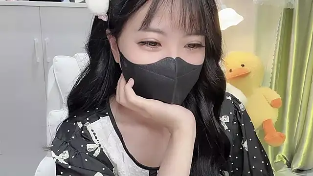 Mya Lee online show from February 1, 2025, 5:37 pm