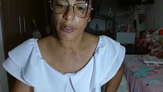 Snapshot of kateleyagrey chatting on December 6, 2024, 3:19 am kateleyagrey online show from December 6, 2024, 3:19 am