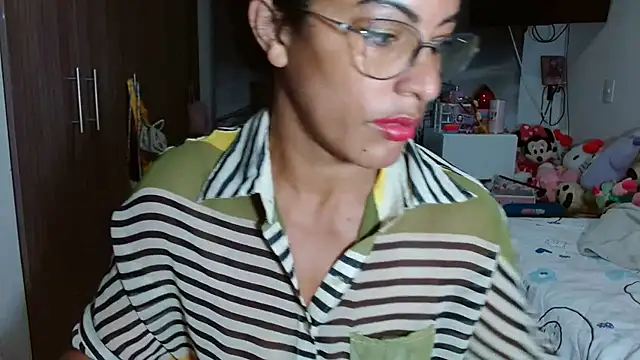 Snapshot of kateleyagrey chatting on December 17, 2024, 10:23 am kateleyagrey online show from December 17, 2024, 10:23 am