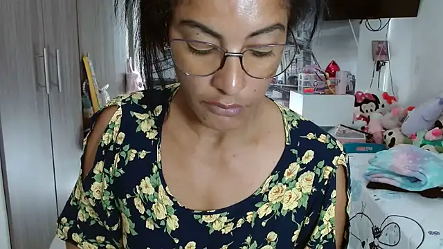 Snapshot of kateleyagrey chatting on December 18, 2024, 2:17 pm kateleyagrey online show from December 18, 2024, 2:17 pm
