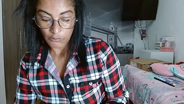 Snapshot of kateleyagrey chatting on January 18, 2025, 2:03 am kateleyagrey online show from January 18, 2025, 2:03 am