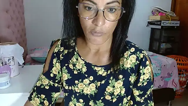 Snapshot of kateleyagrey chatting on March 22, 2025, 3:53 pm kateleyagrey online show from March 22, 2025, 3:53 pm