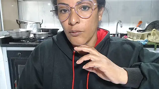 kateleyagrey online show from February 4, 2026, 8:47 pm