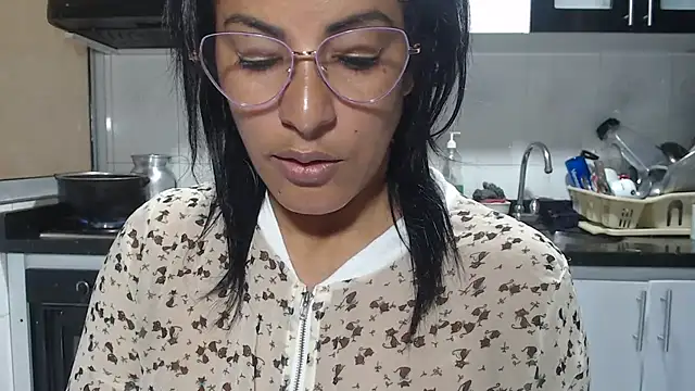 kateleyagrey online show from April 11, 2026, 6:34 pm