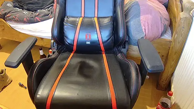 KmlBI26 online show from November 26, 2025, 7:42 am