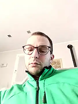 Snapshot of riccardoyeah chatting on January 7, 2026, 1:35 pm riccardoyeah online show from January 7, 2026, 1:35 pm