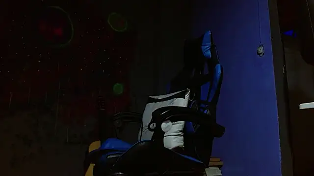 Tatted21xxx online show from February 10, 2025, 1:57 am