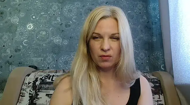 BlondeFox online show from February 19, 2025, 6:00 am