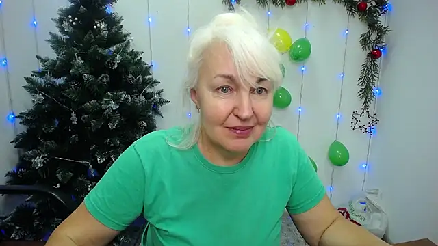 Snapshot of BlondyLeeBest chatting on January 12, 2025, 7:31 pm BlondyLeeBest online show from January 12, 2025, 7:31 pm