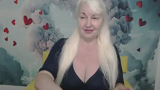 Snapshot of BlondyLeeBest chatting on February 2, 2025, 10:17 pm BlondyLeeBest online show from February 2, 2025, 10:17 pm