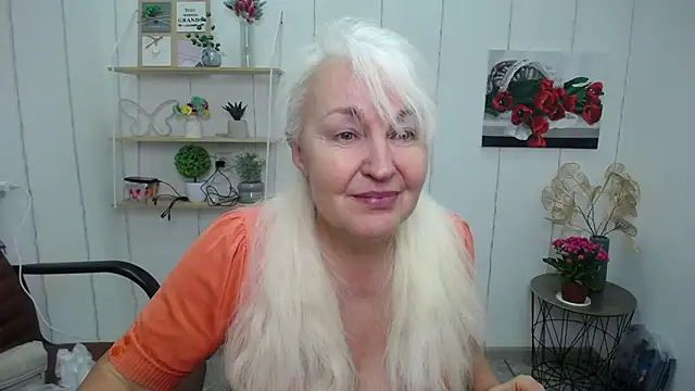Snapshot of BlondyLeeBest chatting on March 8, 2025, 4:56 am BlondyLeeBest online show from March 8, 2025, 4:56 am