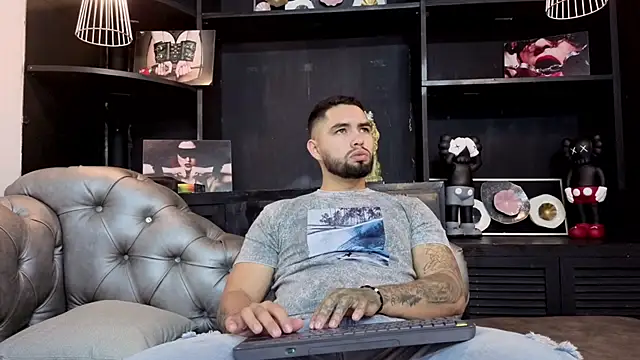 matteosantos online show from October 15, 2025, 11:43 am