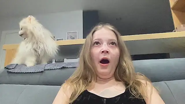 Snapshot of CharmingSarah chatting on May 14, 2026, 4:36 pm CharmingSarah online show from May 14, 2026, 4:36 pm