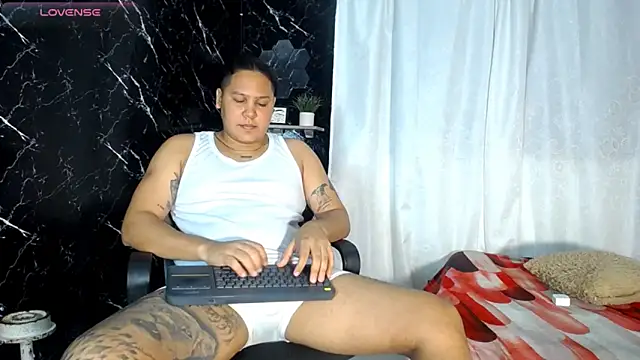 junaiker roa online show from November 29, 2025, 1:41 am