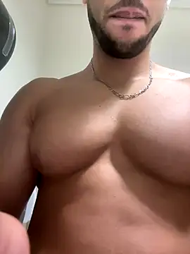 pimentfort77 online show from October 29, 2025, 12:40 pm