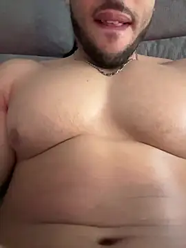 pimentfort77 online show from January 18, 2026, 11:36 am