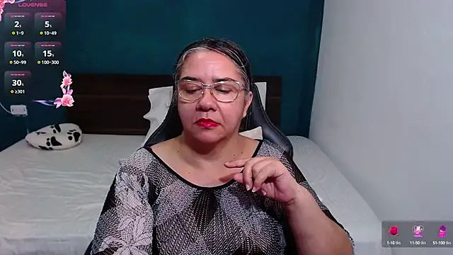 scaelettdubois online show from October 10, 2025, 2:10 am