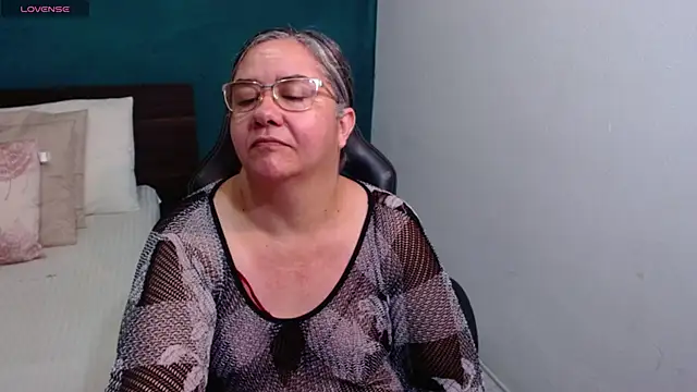 Snapshot of scaelettdubois chatting on February 14, 2026, 3:03 am scaelettdubois online show from February 14, 2026, 3:03 am