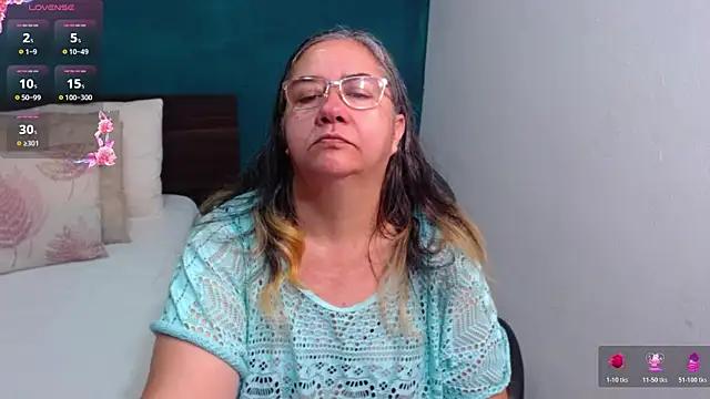 Snapshot of scaelettdubois chatting on February 16, 2026, 12:45 pm scaelettdubois online show from February 16, 2026, 12:45 pm