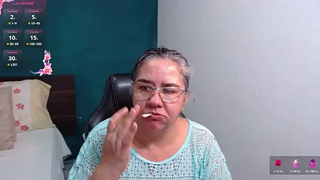 Snapshot of scaelettdubois chatting on February 22, 2026, 9:24 pm scaelettdubois online show from February 22, 2026, 9:24 pm