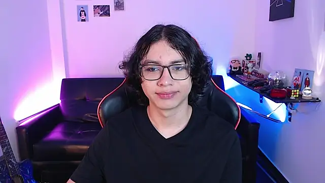 Snapshot of malik_harrison__ chatting on December 25, 2024, 4:11 pm malik harrison online show from December 25, 2024, 4:11 pm