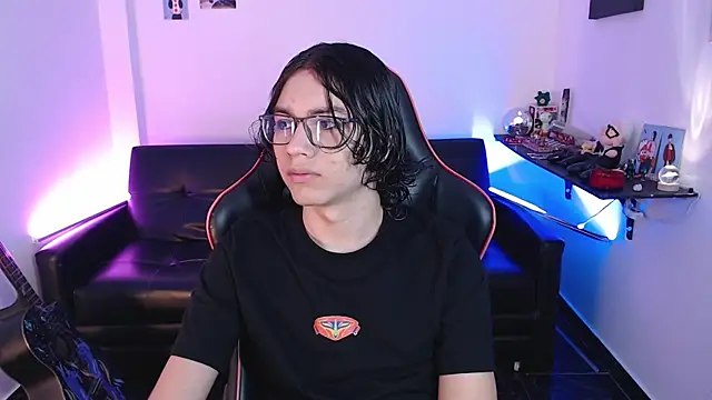 Snapshot of malik_harrison__ chatting on December 26, 2024, 3:10 pm malik harrison online show from December 26, 2024, 3:10 pm