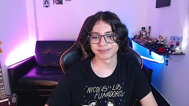 Snapshot of malik_harrison__ chatting on January 3, 2025, 5:42 pm malik harrison online show from January 3, 2025, 5:42 pm