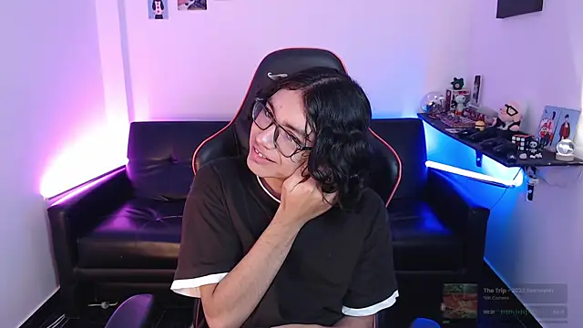 Snapshot of malik_harrison__ chatting on January 11, 2025, 1:53 pm malik harrison online show from January 11, 2025, 1:53 pm