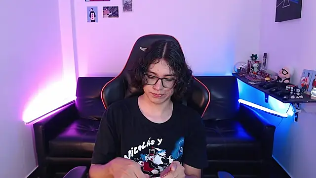 Snapshot of malik_harrison__ chatting on January 14, 2025, 6:17 pm malik harrison online show from January 14, 2025, 6:17 pm