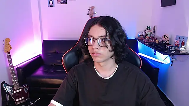 Snapshot of malik_harrison__ chatting on January 21, 2025, 4:58 pm malik harrison online show from January 21, 2025, 4:58 pm