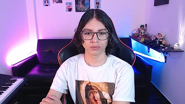 Snapshot of malik_harrison__ chatting on February 10, 2025, 1:55 pm malik harrison online show from February 10, 2025, 1:55 pm