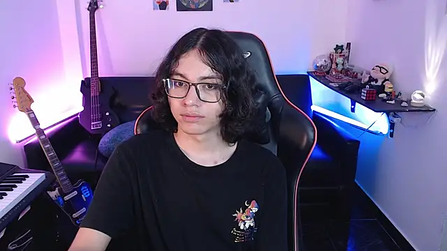 Snapshot of malik_harrison__ chatting on March 9, 2025, 6:11 pm malik harrison online show from March 9, 2025, 6:11 pm