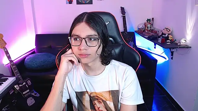 Snapshot of malik_harrison__ chatting on March 10, 2025, 2:48 pm malik harrison online show from March 10, 2025, 2:48 pm