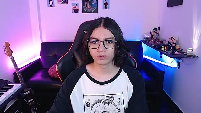 Snapshot of malik_harrison__ chatting on March 21, 2025, 3:02 pm malik harrison online show from March 21, 2025, 3:02 pm