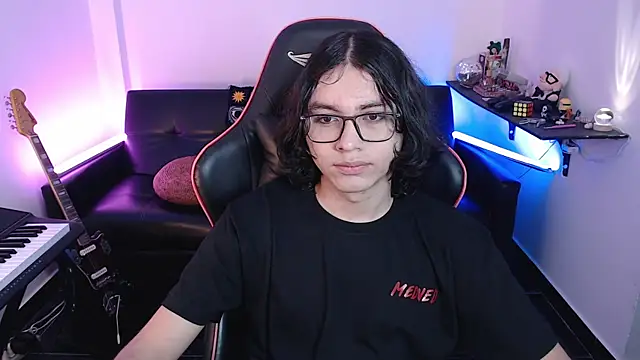 Snapshot of malik_harrison__ chatting on March 22, 2025, 2:36 pm malik harrison online show from March 22, 2025, 2:36 pm